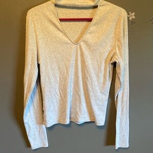 🧡I love the specks of colour in this shirt.